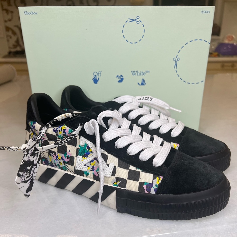 NWT OFF- WHITE VULCANIZED LOW TOP SNEAKER WOMENS SIZE EU 40/US 10 - Picture 4 of 8